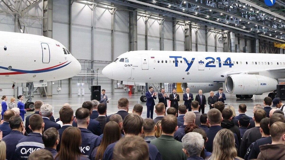  Авиалайнер Ту-214 Ростех