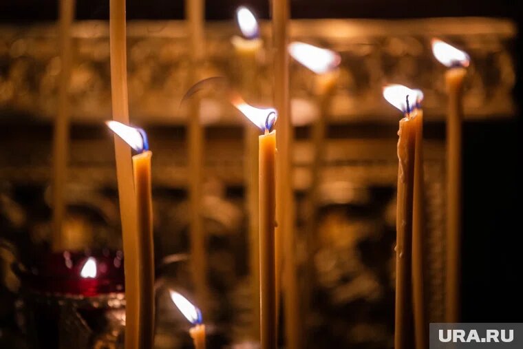 Рождественские службы в храмах пройдут в ночь на 7 января

Фото: Илья Московец © URA.RU