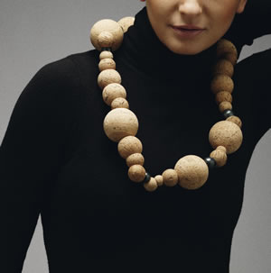    Бусы из пробкиondiseno.com