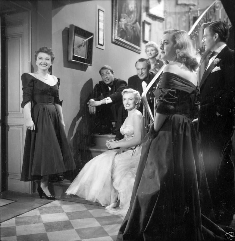 Мэрилин Монро и Бетт Дейвис на съемках фильма "Все о Еве", 1950 год.