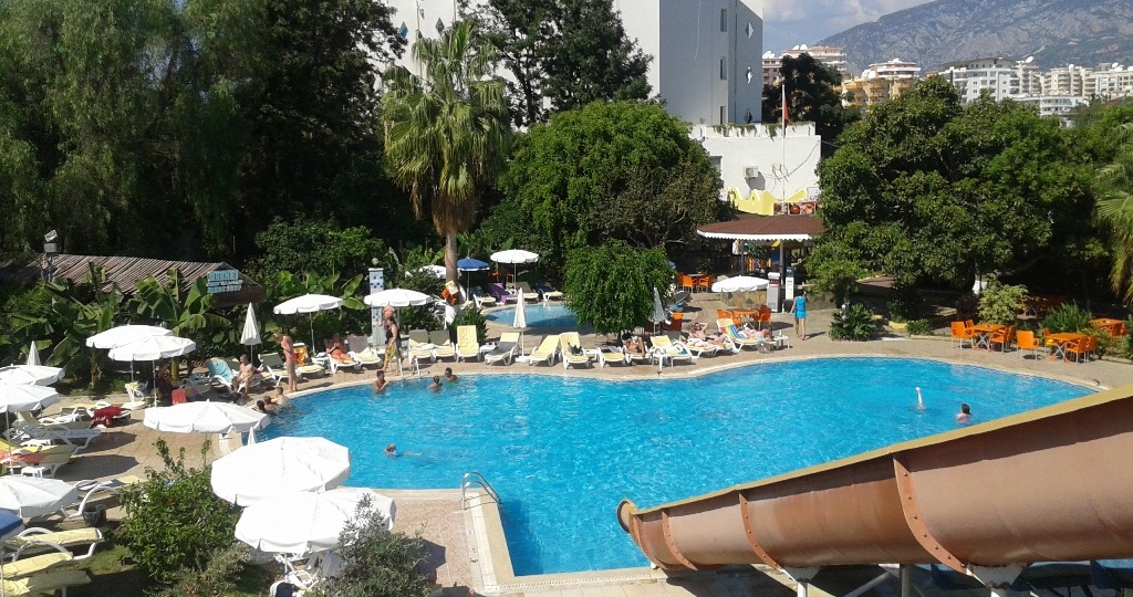 Россиянам назвали пять самых выгодных месяцев для отпуска в 2026 году