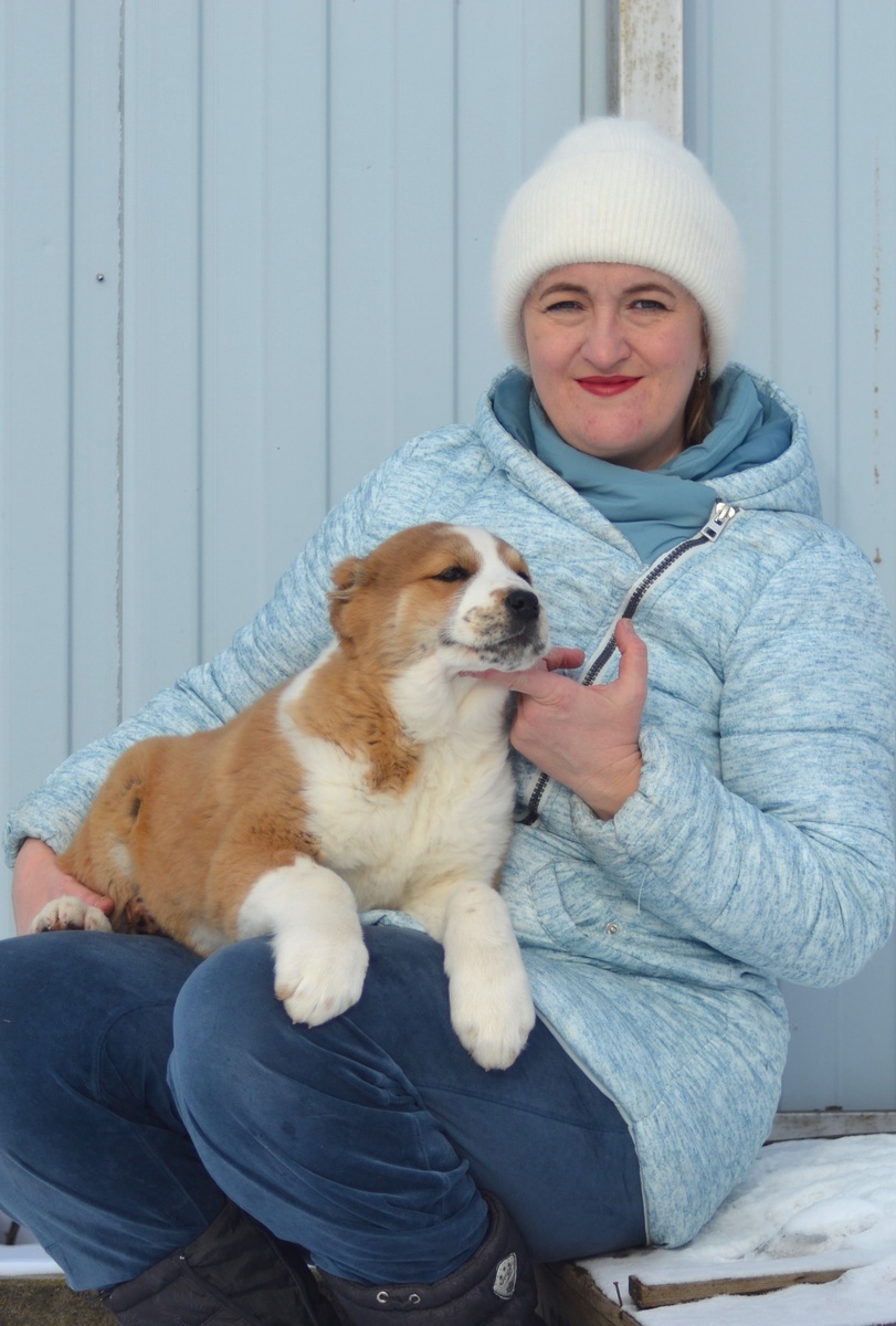 Дуняша примерно в этом возрасте. Вестей от нее давно нет, жаль