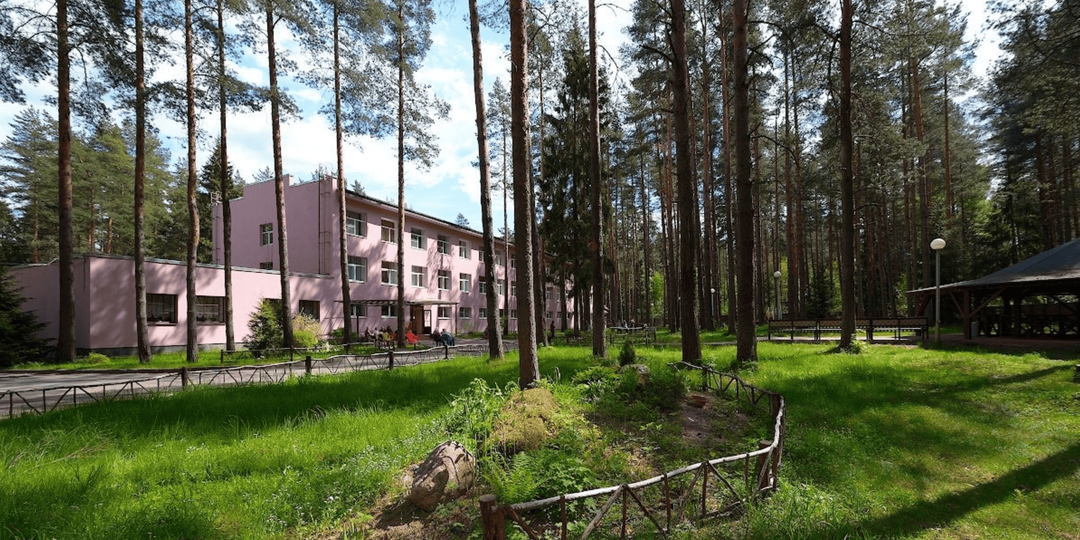 Почему пожилые люди мало спят и как обеспечить им полноценный сон