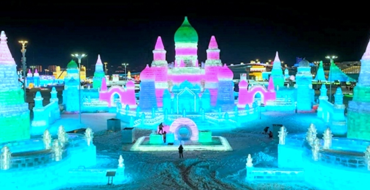 Из открытых источников. Фестиваль льда и снега в Харбине.