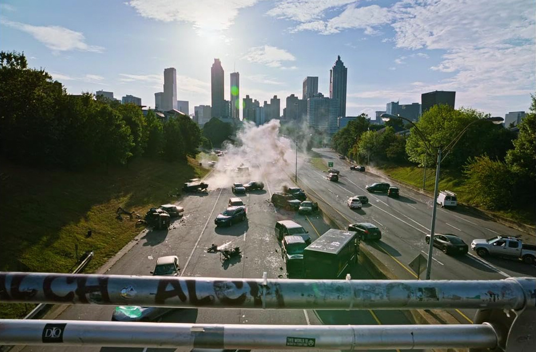 Кадр из фильма "Бугония" (2025)