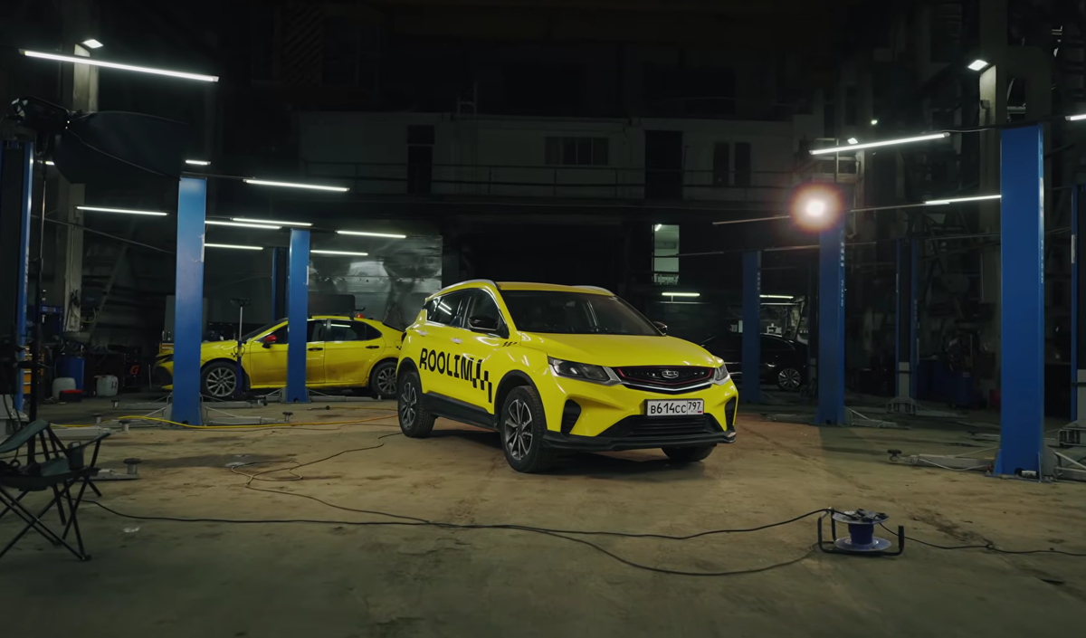 Скриншот с канала «РУЛИМ»