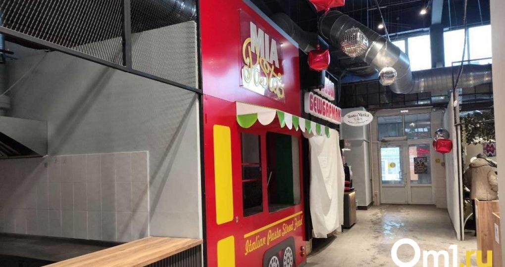 С фудкорта на Ленинском рынке ушла половина арендаторов