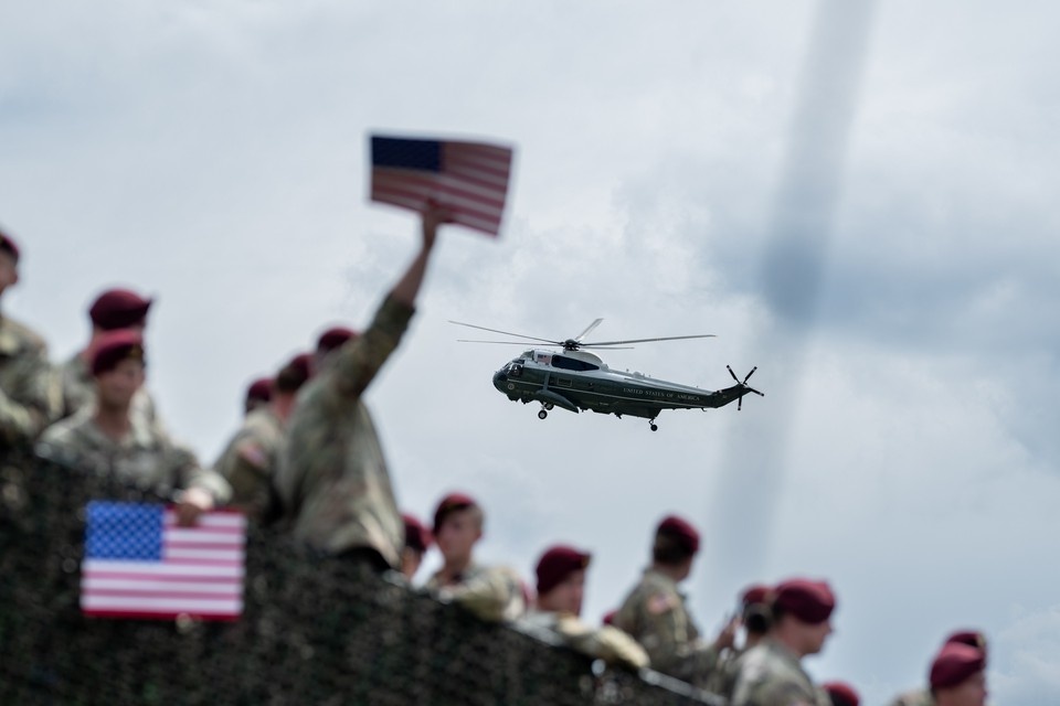    Bloomberg: ЕС на встрече в Париже обсудит отправку солдат армии США на Украину GLOBAL LOOK PRESS