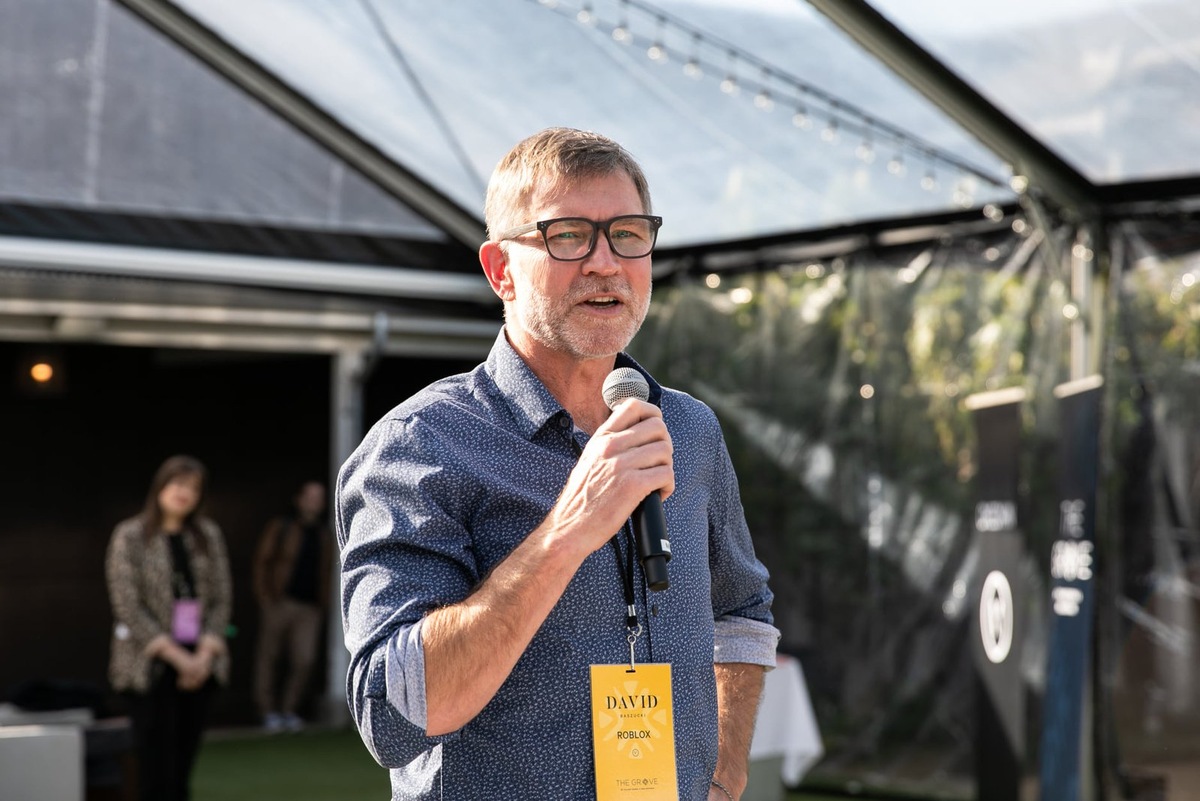    Дэвид Базуки