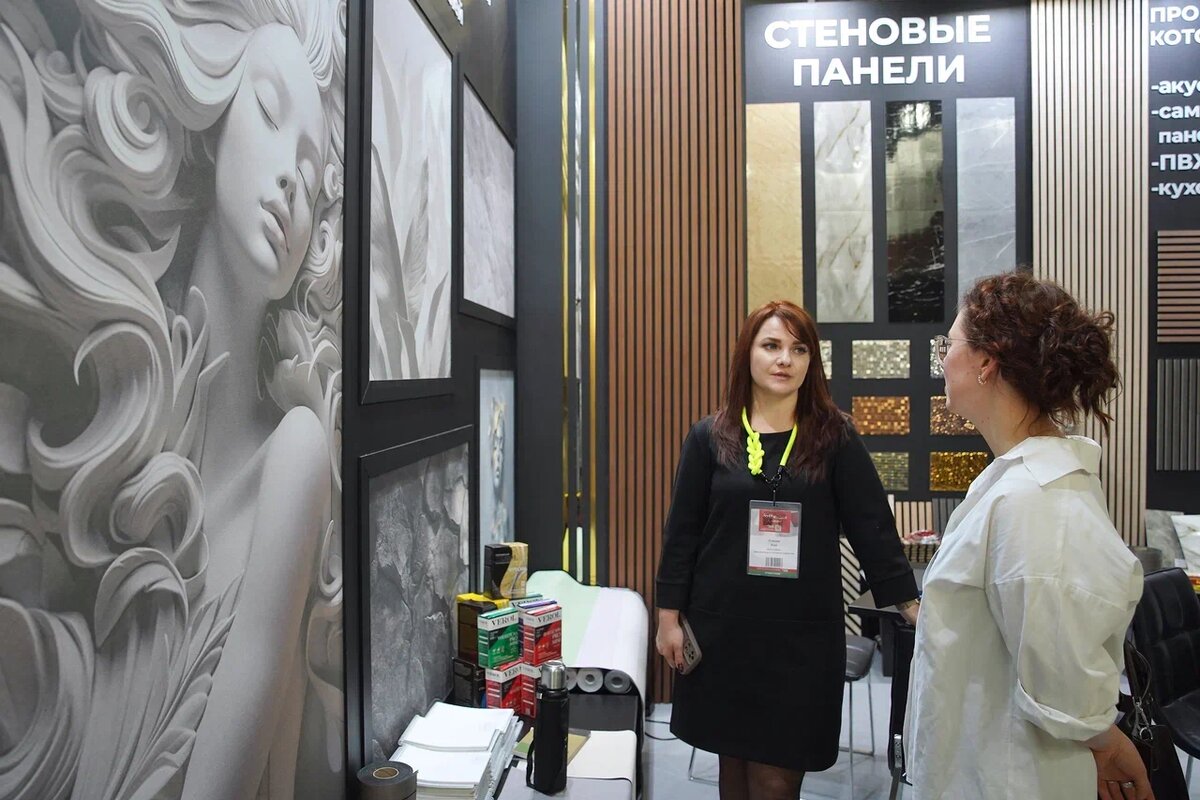 Образцы флизелиновых фотообоев и стеновых панелей VEROL с натуральными текстурами. 