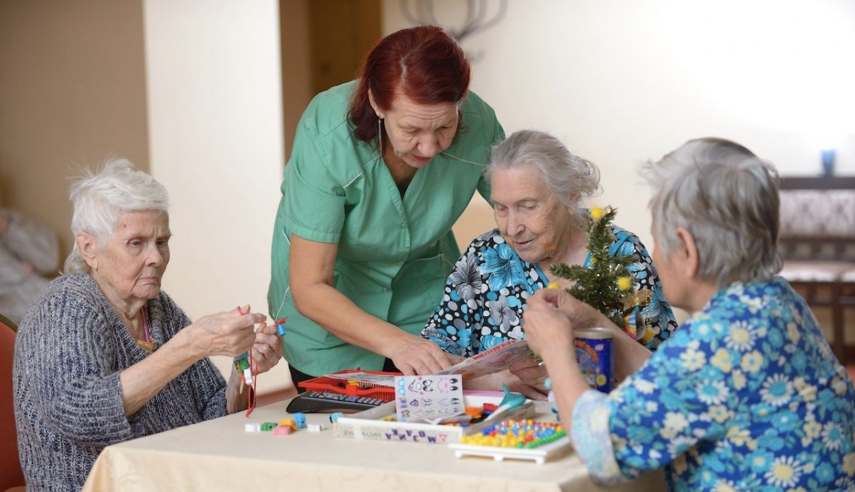развитие навыков через увлекательные игры. Пансионат "Родной очаг"