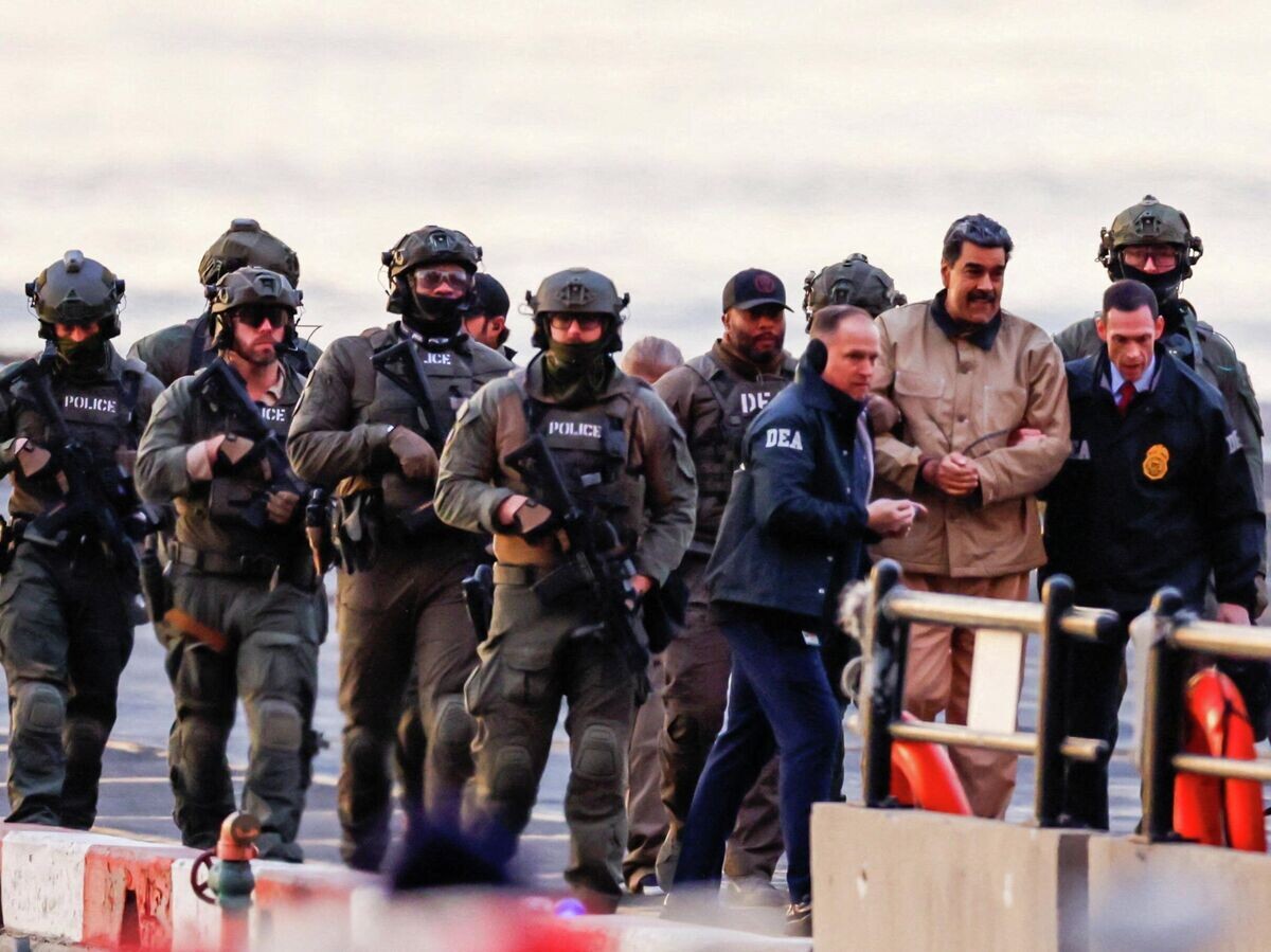    Захваченный президент Венесуэлы Николас Мадуро перед отправкой в суд в Нью-Йорке, США | © REUTERS / Eduardo Munoz