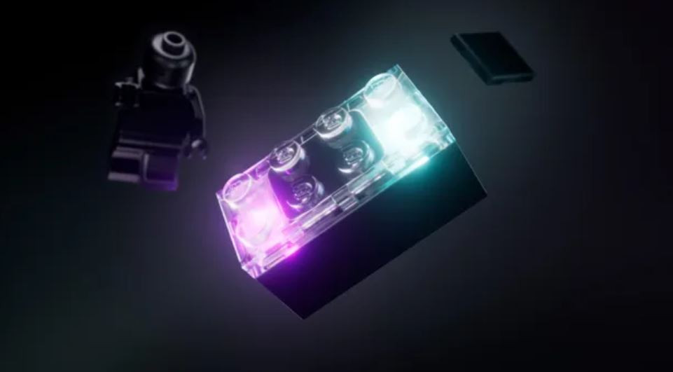 Lego показала Smart Brick — «умный» кирпич-компьютер, который оживляет наборы
