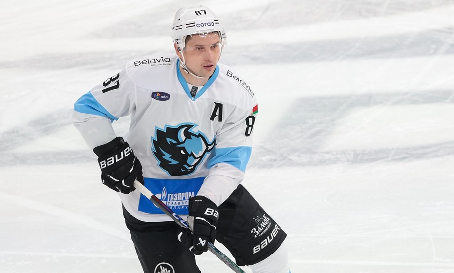    Шипачёв стал первым, кто сыграл 900 матчей в регулярных чемпионатах КХЛ. Фото: Global Look Press