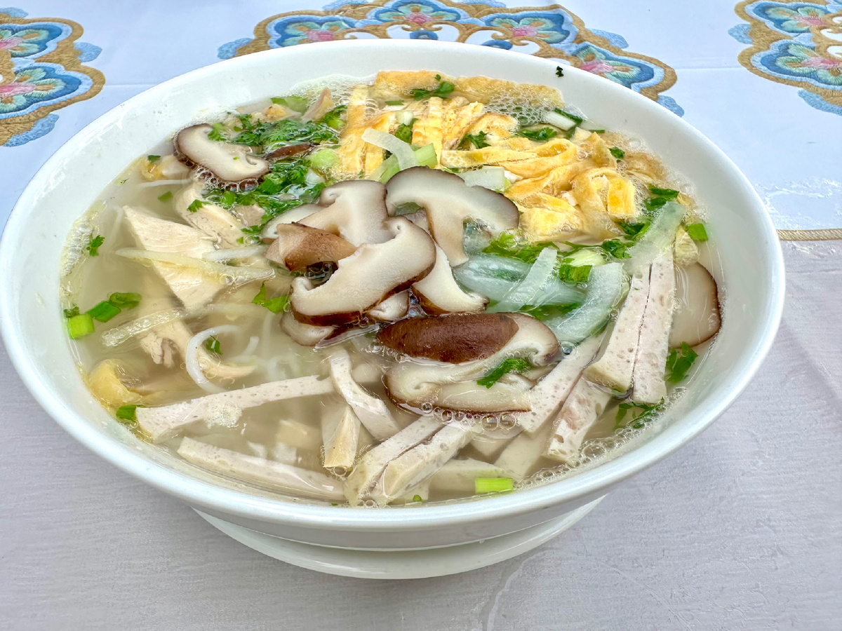 Супчик вьетнамский.