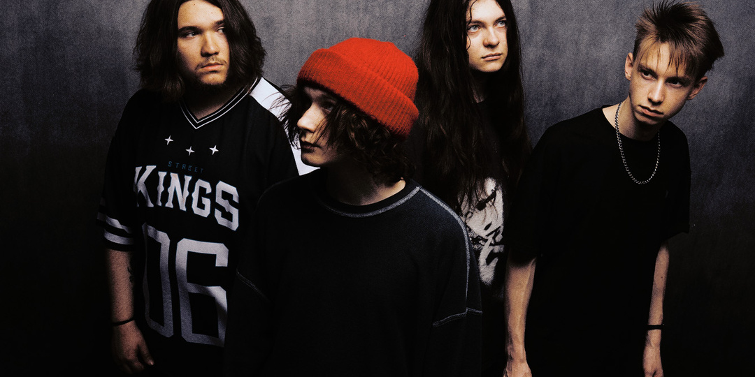 Первое в новом году обновление нашего флагманского плейлиста с лучшей отечественной музыкой, которую мы успели оценить за последний месяц.