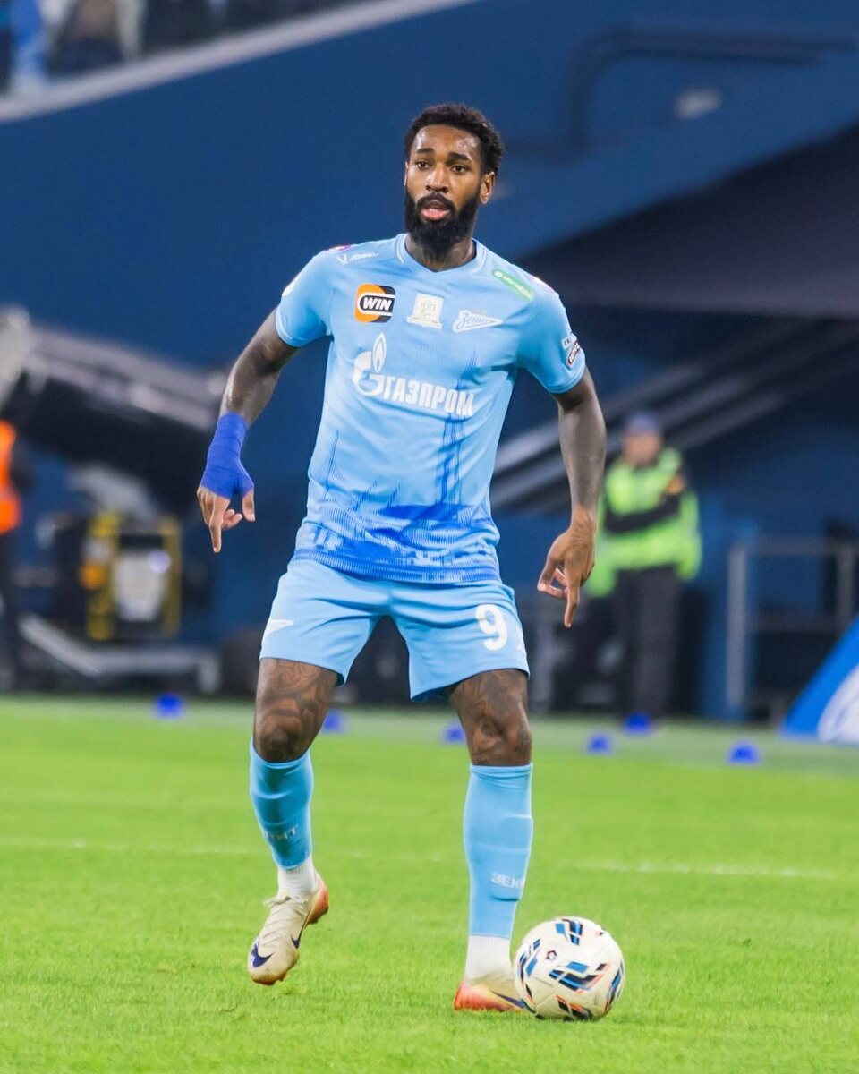    В «Крузейро» рассказали о переговорах с "Зенитом" по трансферу Жерсонаевгений