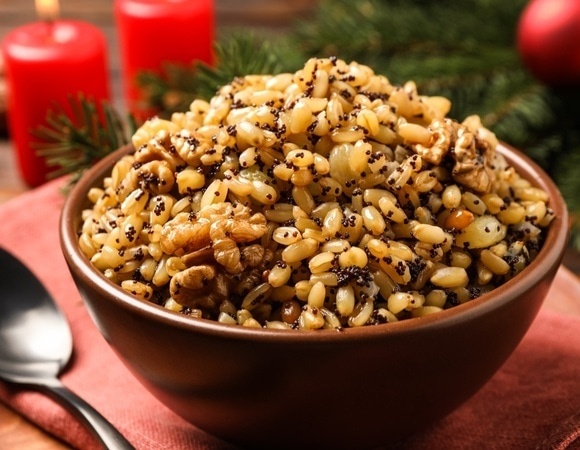 Священник напомнил, что собирать стол на Рождество нужно не по канонам, а по вкусам: "Должно объединять"