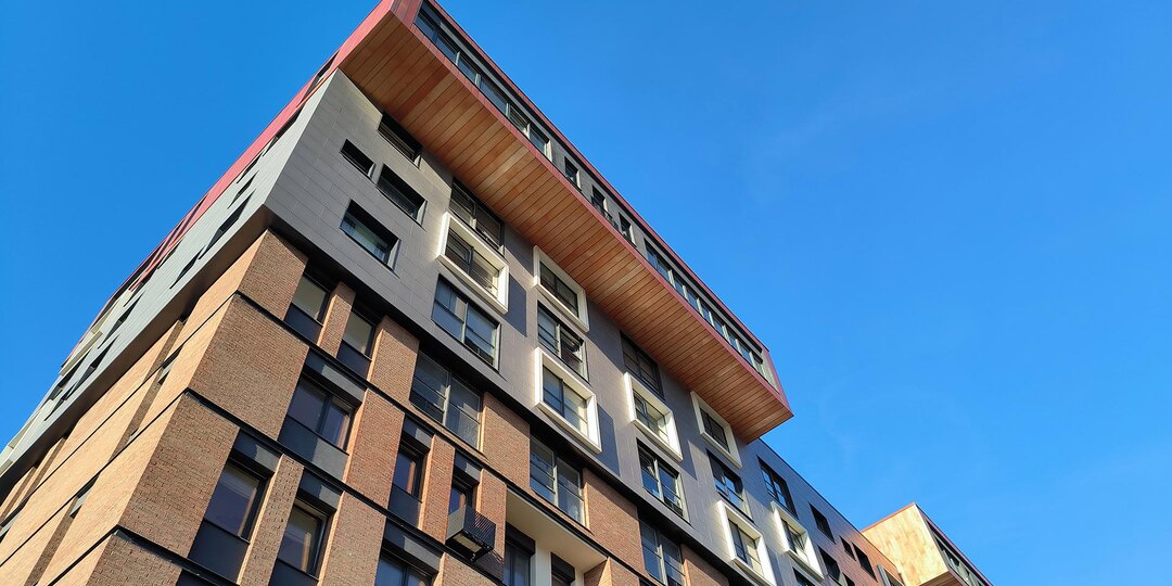 Объём нераспроданного жилья в новостройках Петербурга снизился до 27 %