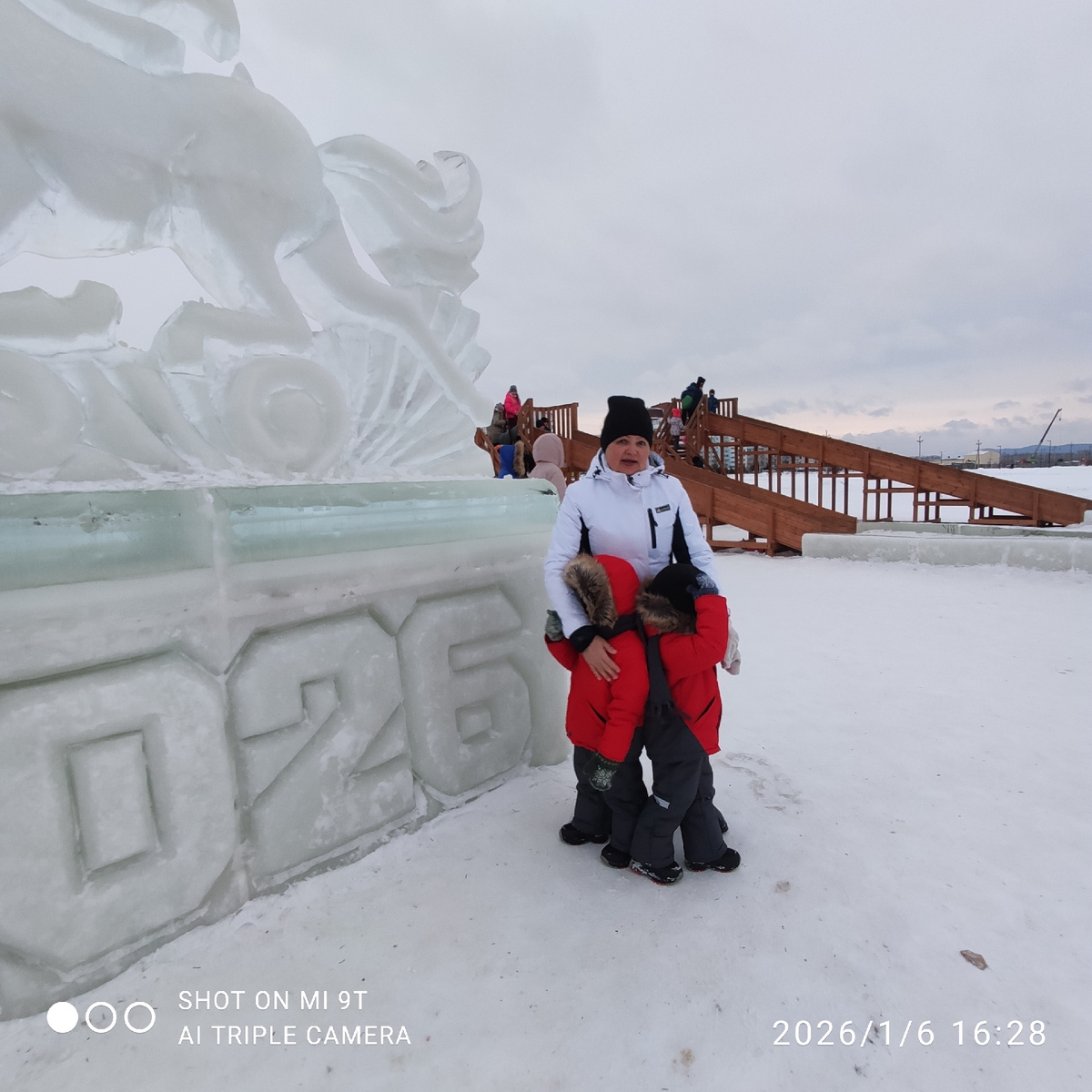 У городка ледяного