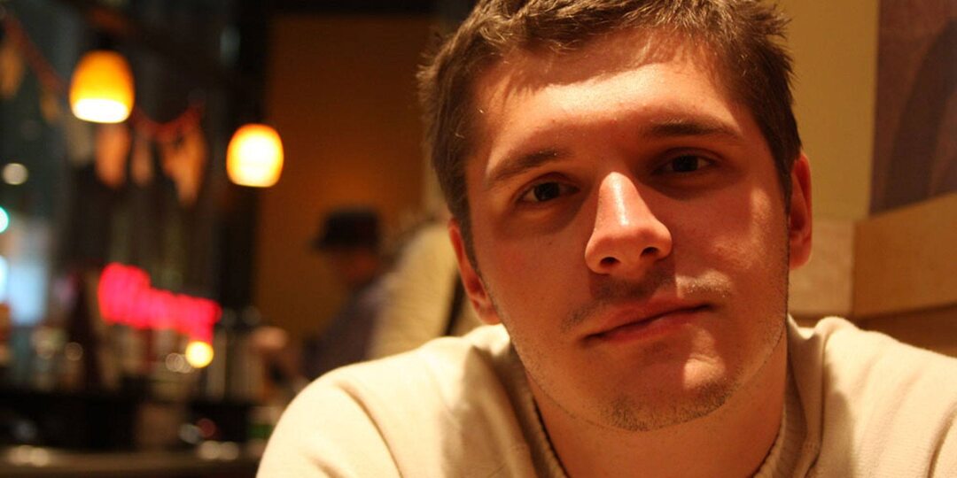 Одолжил на операцию. Через год брат хвастался тату за 100к