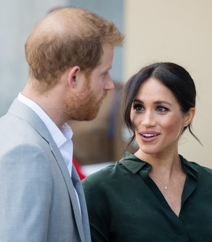 Фото с сайта: expertpovolosam.com          Фото, которое не смогла проконтролировать Меган