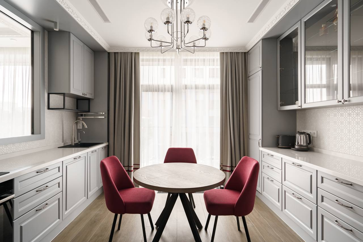 Комплексная меблировка квартиры в стиле неоклассика от Арлайн