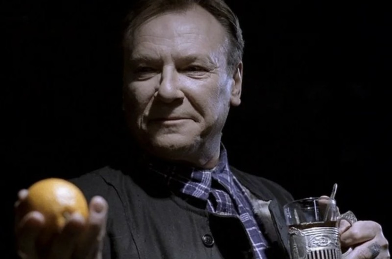 Сергей Шакуров в роли "вора в законе" в фильме "Антикиллер"