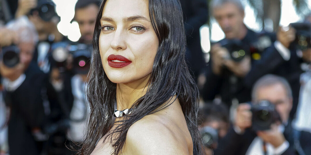 Отказывалась худеть и стричься. Как Ирина Шейк сделала карьеру и осталась собой