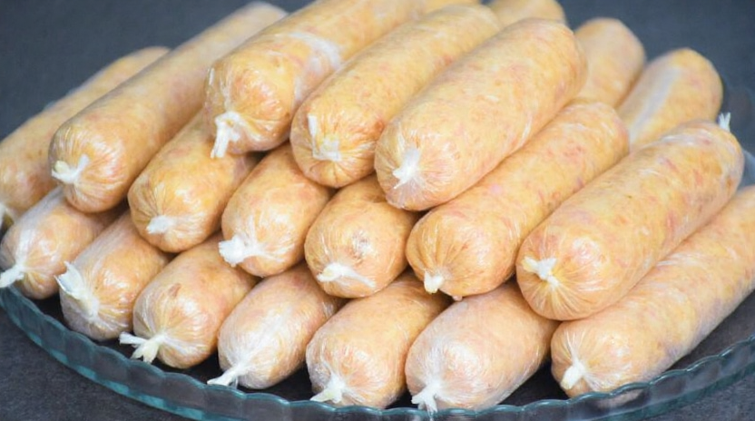 Домашние куриные сосиски: рецепт, который все просят повторить