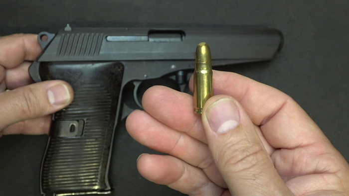 CZ 52, эргономичный пистолет с новой автоматикой