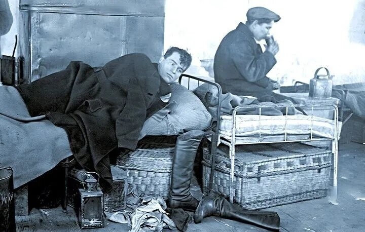 Жизнь простого человека в царской России: правда о зарплатах и ценах накануне революции