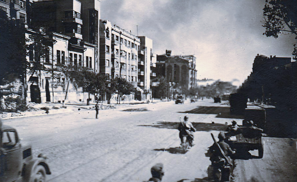 Гитлеровцы на улицах Ростова, 1941 г.