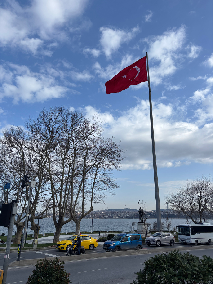 Фото автора. В Стамбул, понятное дело, не едут для того, чтобы сидеть в отеле )))