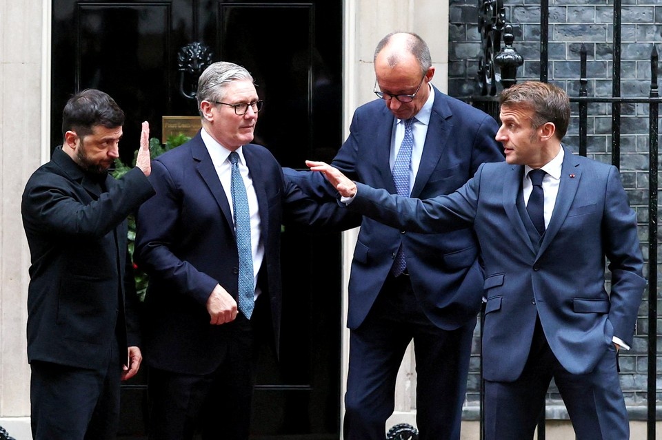    Зеленский, Стармер, Мерц и Макрон REUTERS