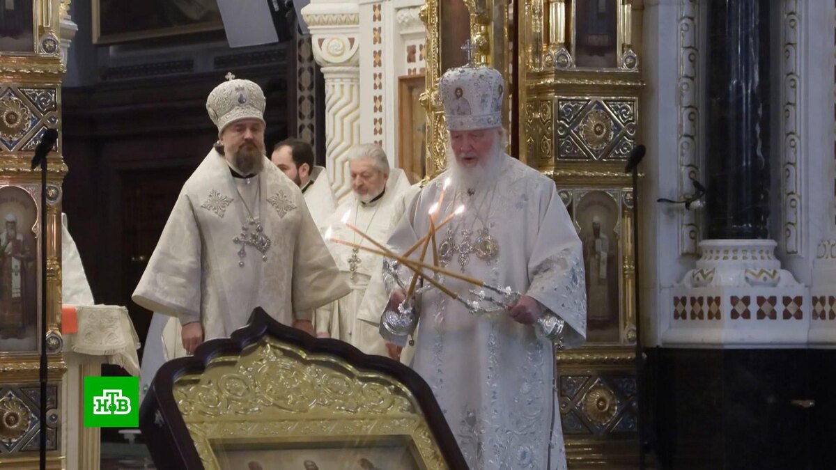    Патриарх Кирилл в преддверии Рождества напомнил о божественных деяниях Христа