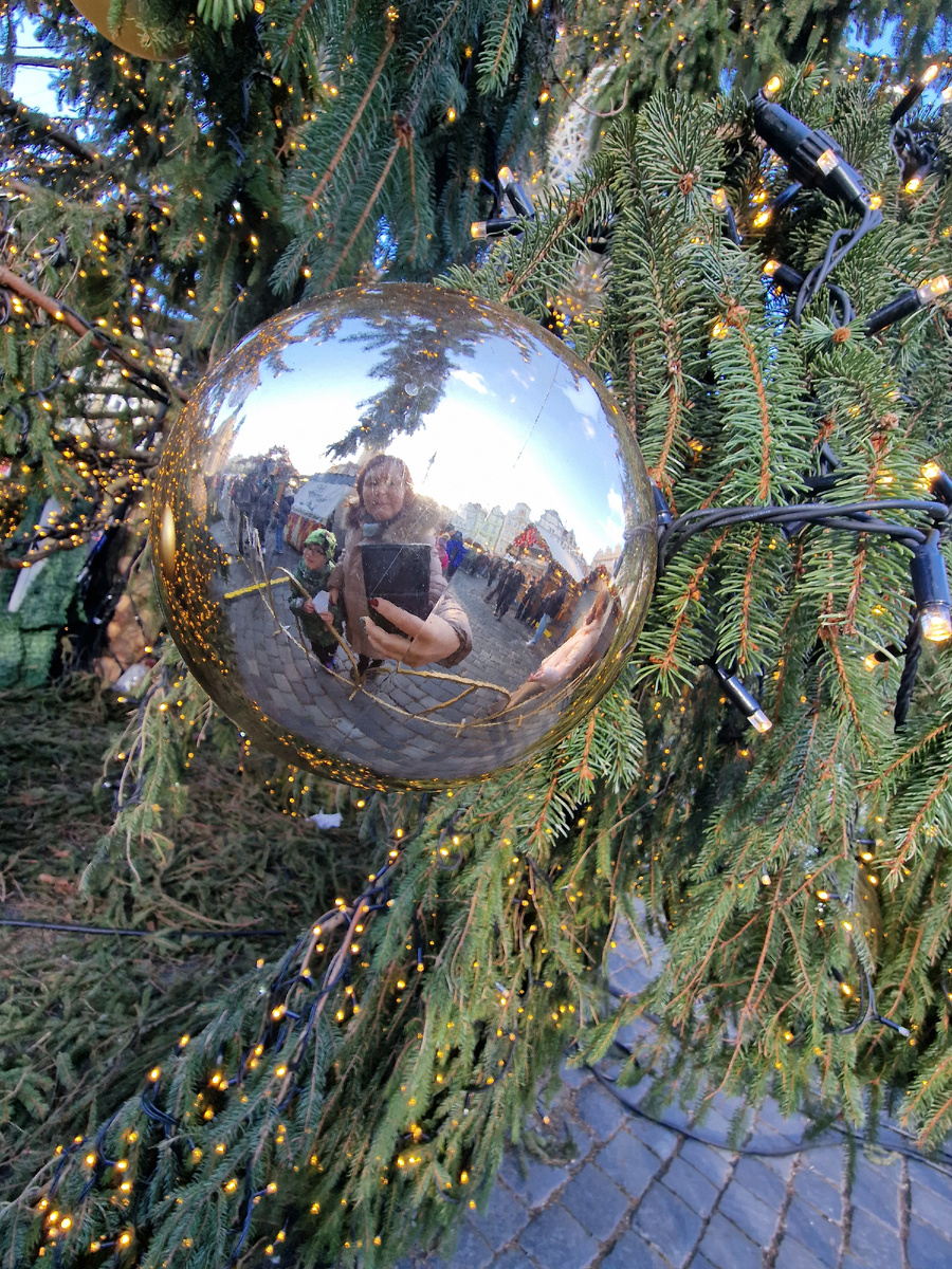 а тут мы в шаре)а за нами Старомак