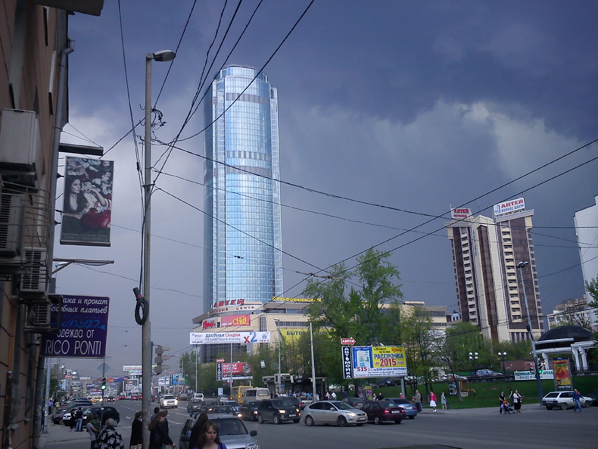 Небоскрёб Высоцкий, май 2012 года