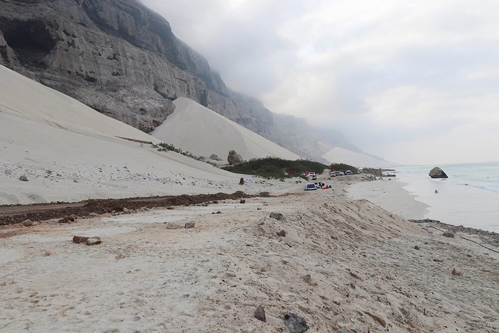    Сокотра — остров на северо-западе Индийского океана, крупнейший из четырёх островов одноимённого архипелага Сокотра. Официально принадлежит Йемену. Фото: Reuters