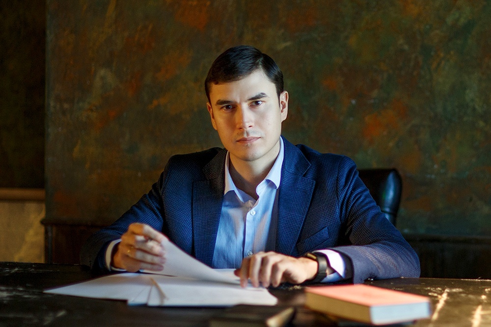    Сергей Шаргунов / Молли Таллант/ wikipedia.org