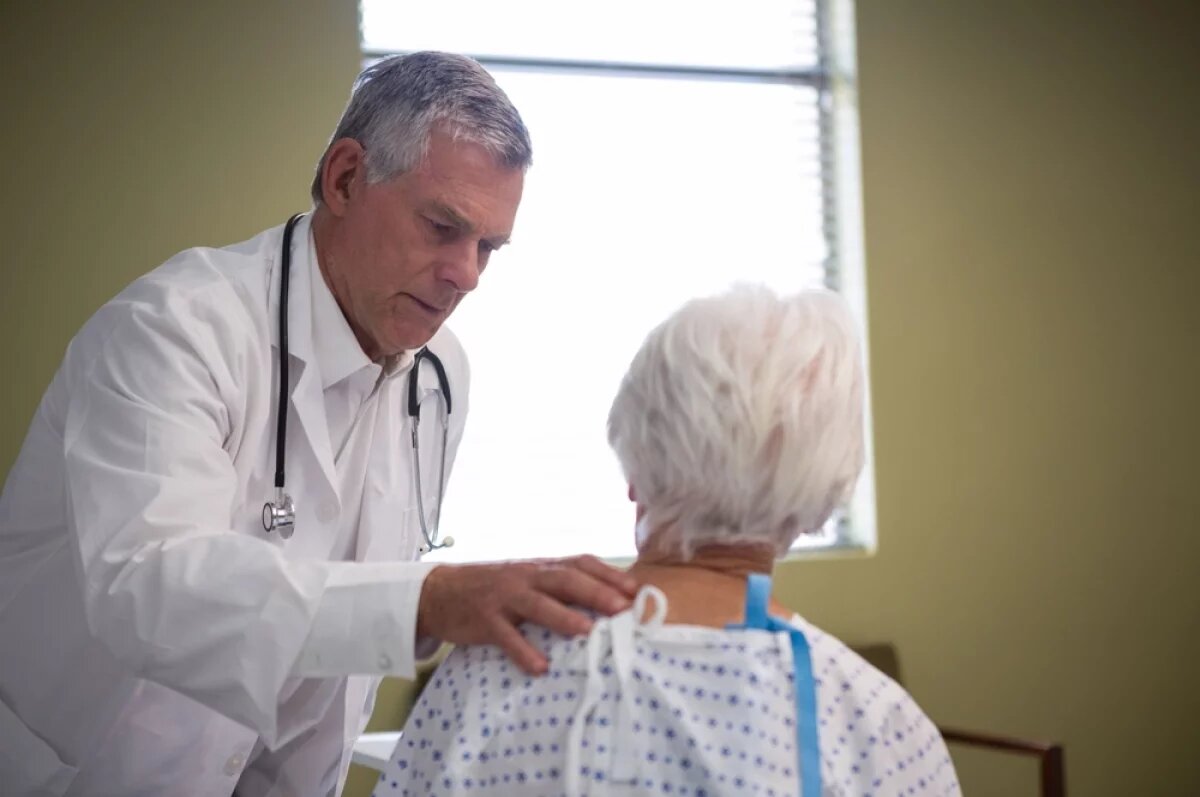    Бывает, что огорошенный диагнозом рака человек ещё более огорошивается врачом, заявляющим ему, что его заболевание не надо лечить, а достаточно просто наблюдать.