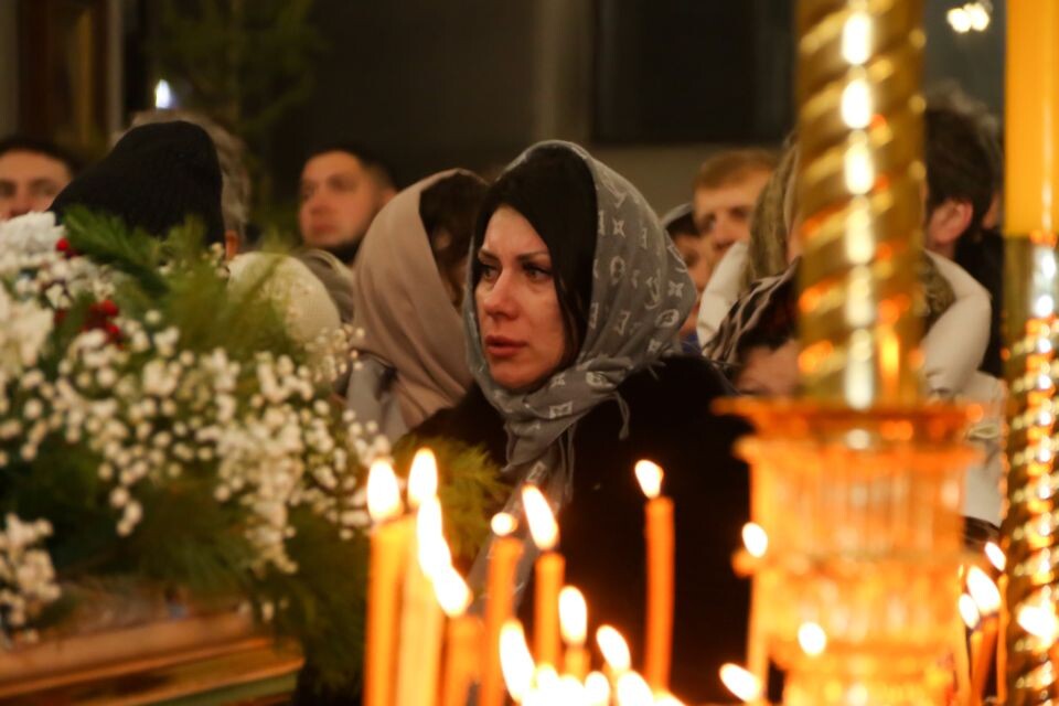    Ночная рождественская служба в Александро-Невском Соборе. Источник: Виталий Барабаш