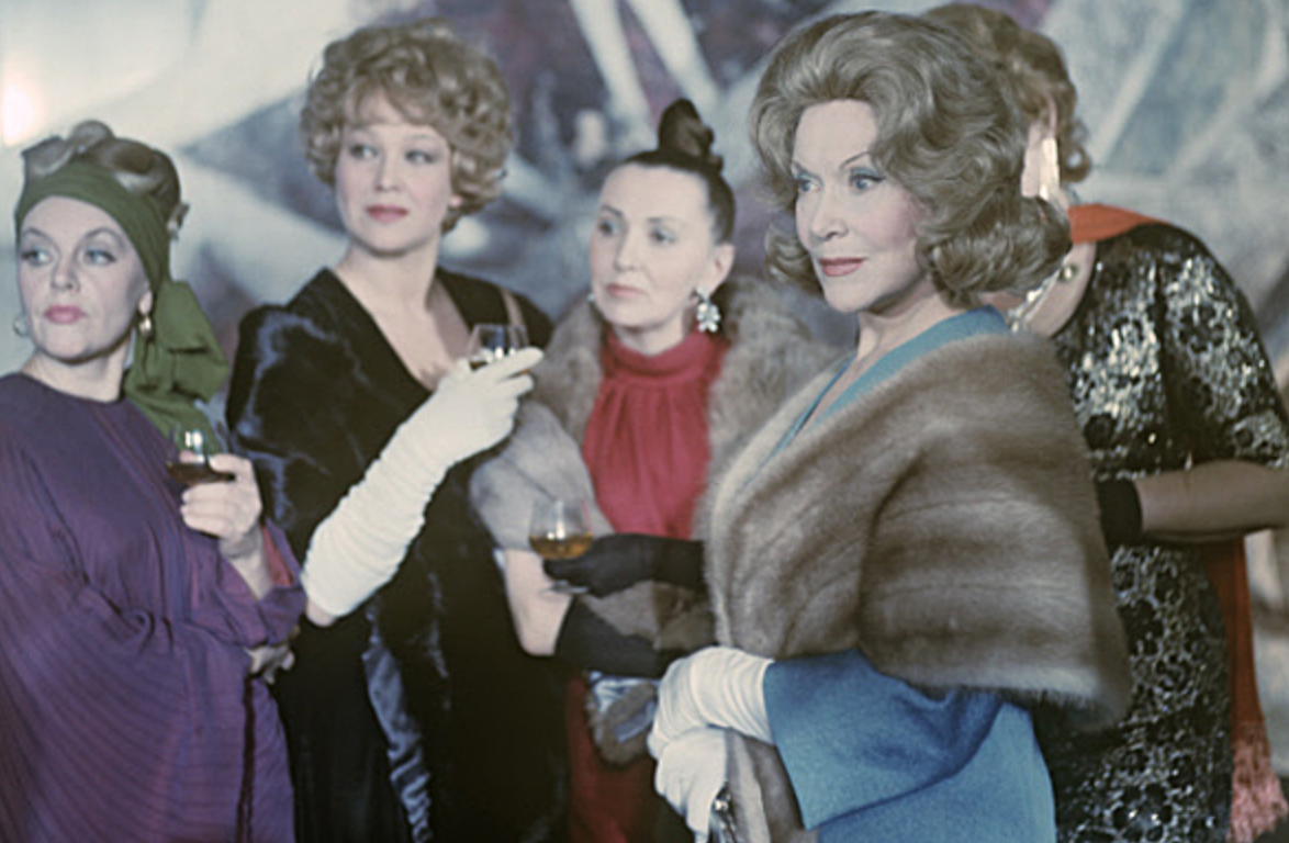 Любовь Орлова в фильме "Скворец и Лира"