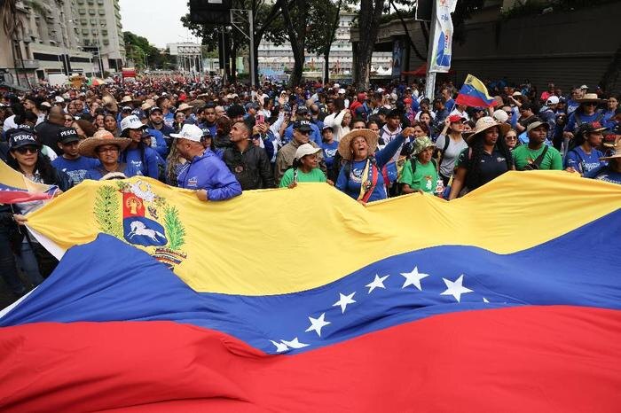 Обложка © TACC / EPA / MIGUEL GUTIERREZ