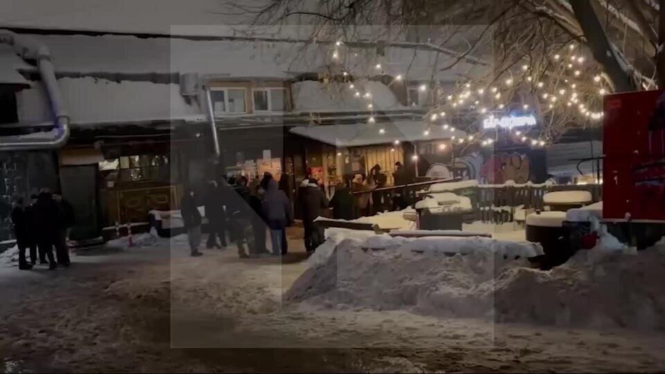     Искали конкретных людей: подробности о рейде силовиков на Harvest Fest в Москве РЕН ТВ