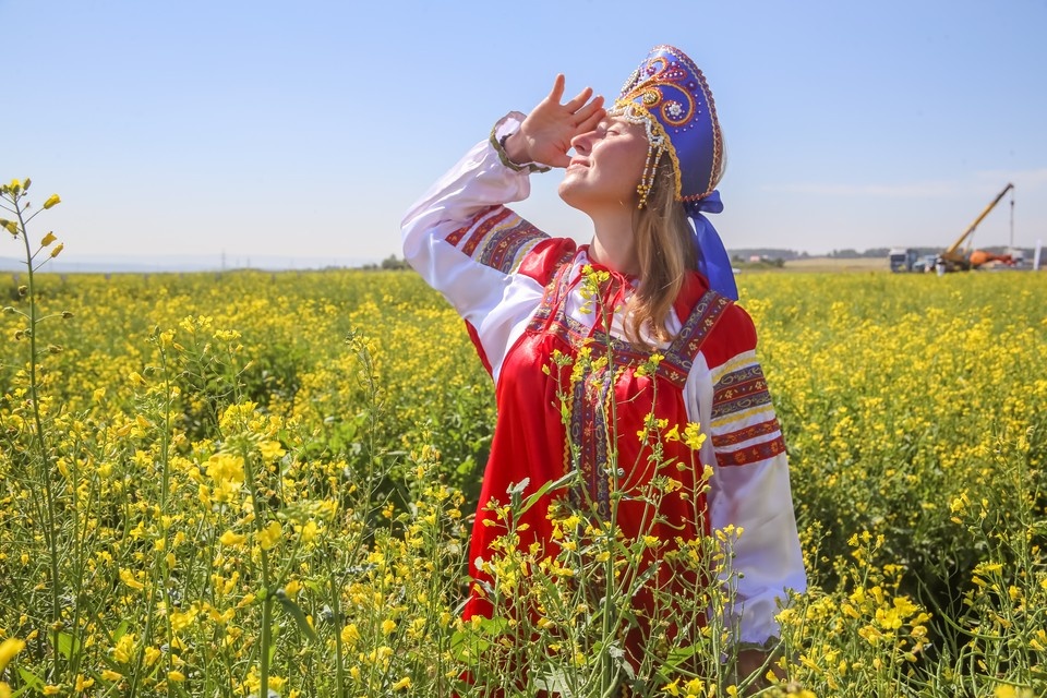    Бывшая помощница Байдена Тара Рид назвала сплочённость главным качеством россиян ИВАНОВА Диана