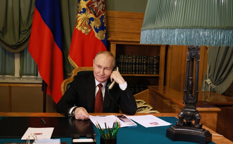    Путин присутствовал на рождественской службе вместе с Героями России GLOBAL LOOK PRESS