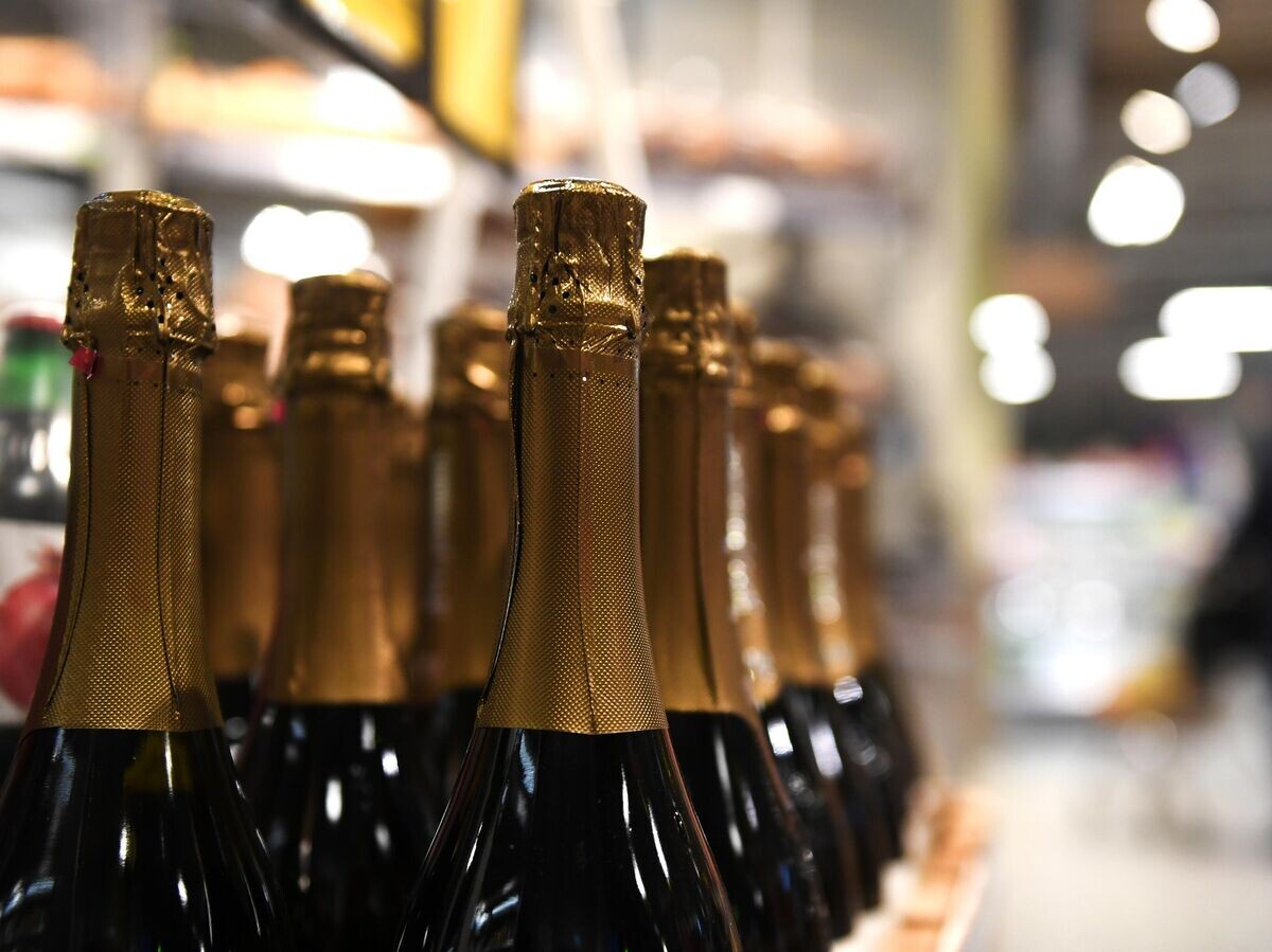    Шампанское | © РИА Новости / Павел Бедняков