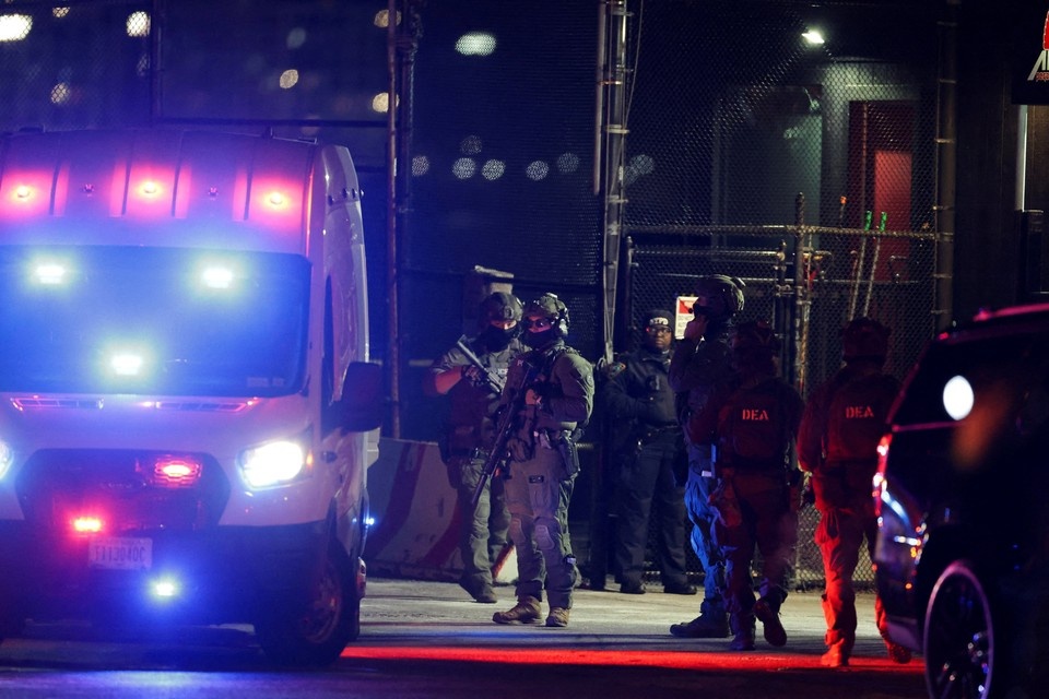    CNN: Мадуро и его жена получили травмы головы после удара о дверной косяк REUTERS