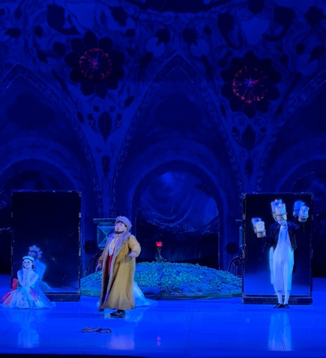 Дворец чудища